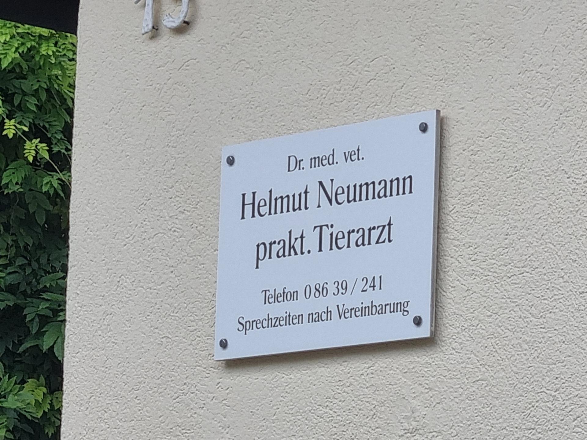 Ansicht 3 von Dr. med. vet. Helmut Neumann