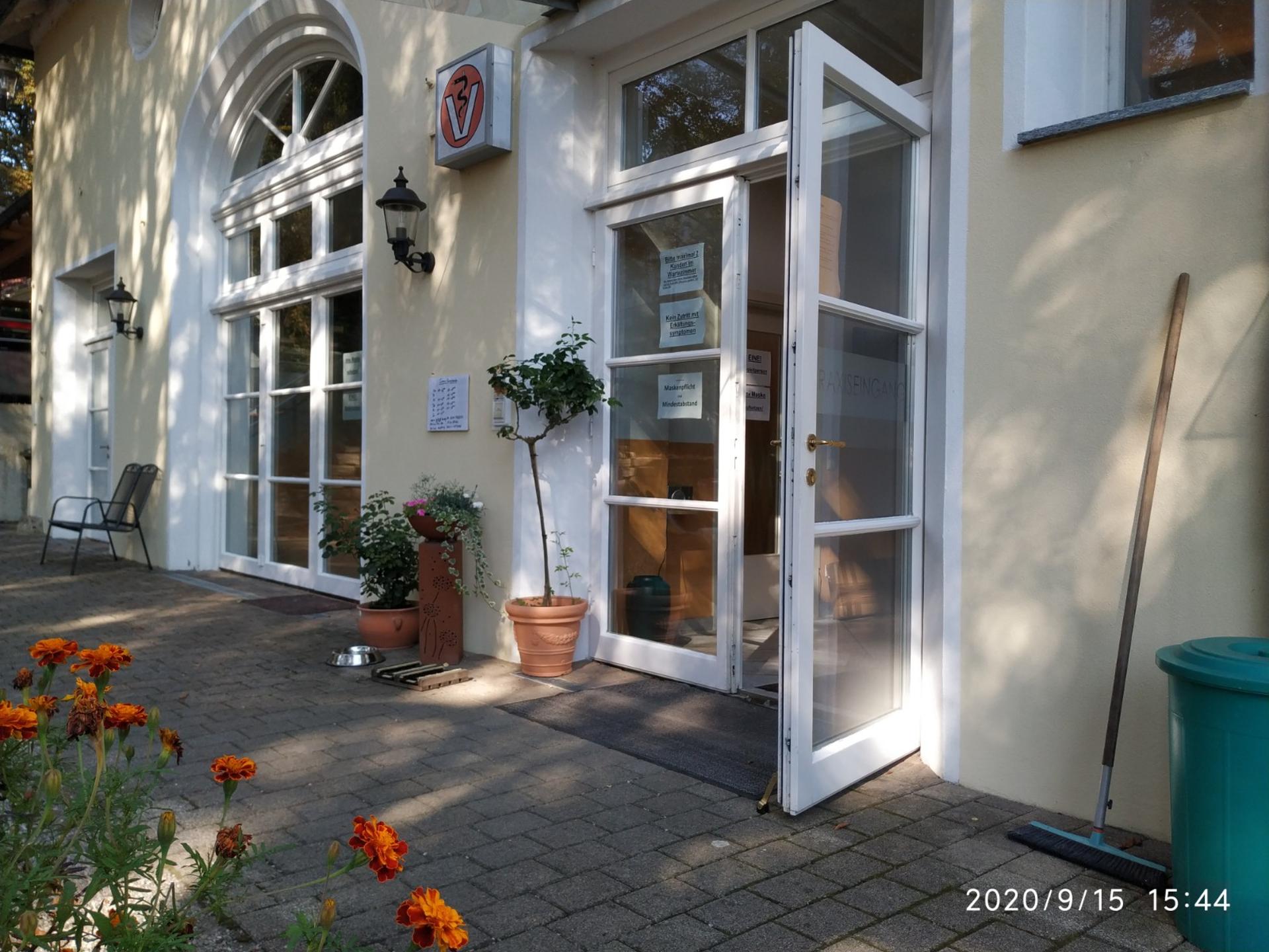 Ansicht 3 von Dr. med.vet. Carmen Heisele