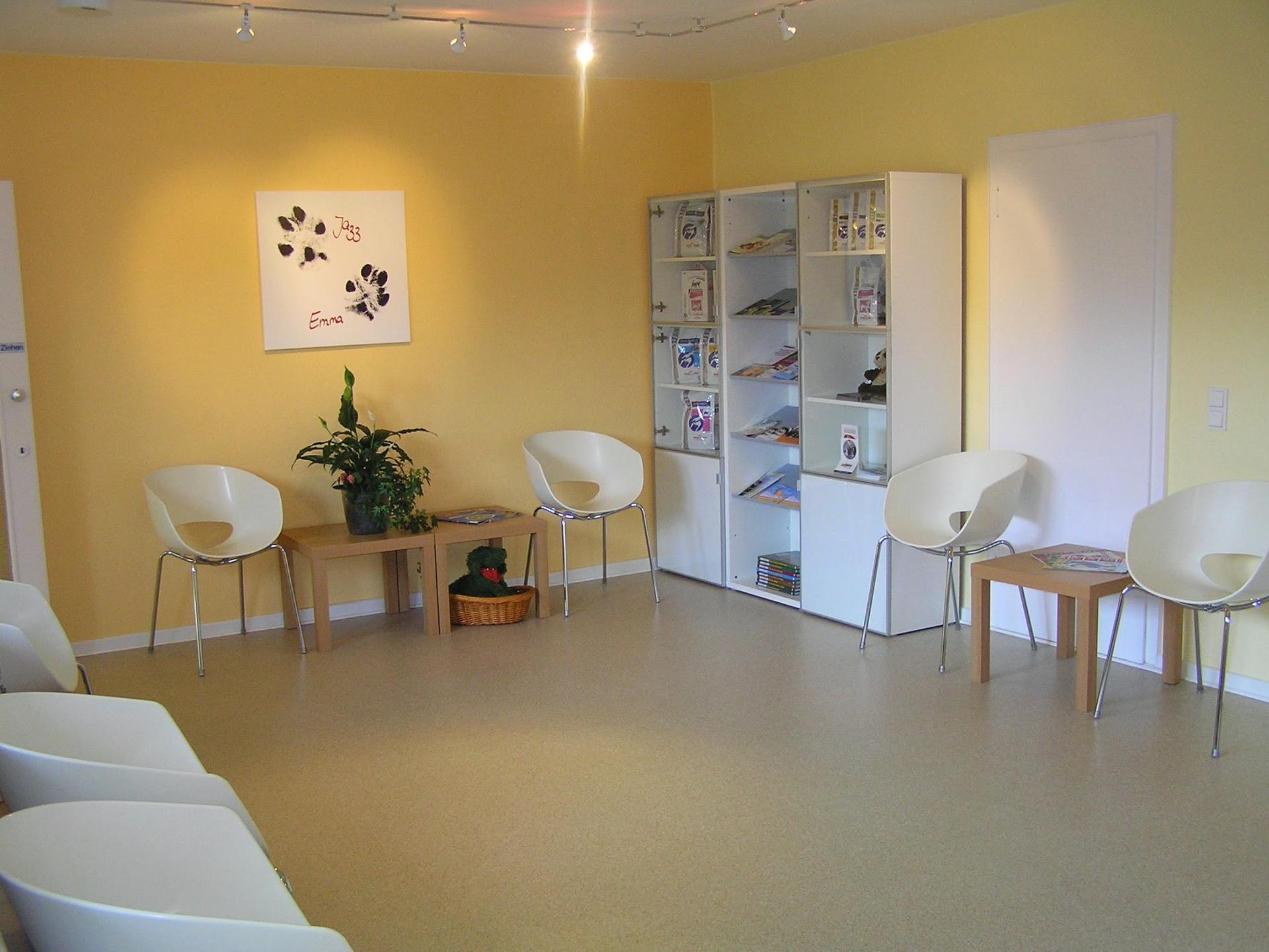 View 1 of Kleintierpraxis Ingo Lühr, praktischer Tierarzt in Gummersbach Zentrum