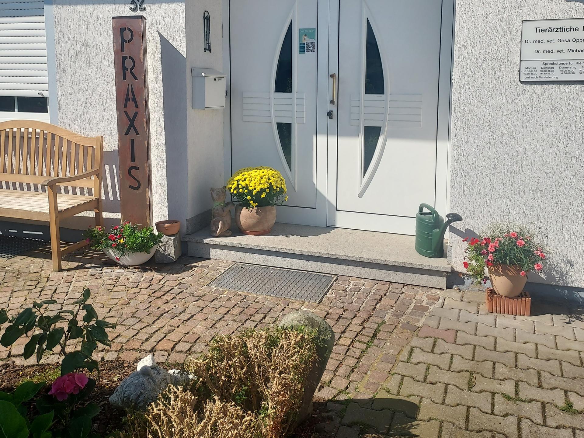 Ansicht 3 von Tierärztliche Gemeinschaftspraxis Dr. G. Oppelland-Störk und Dr. M. Störk | Iphofen
