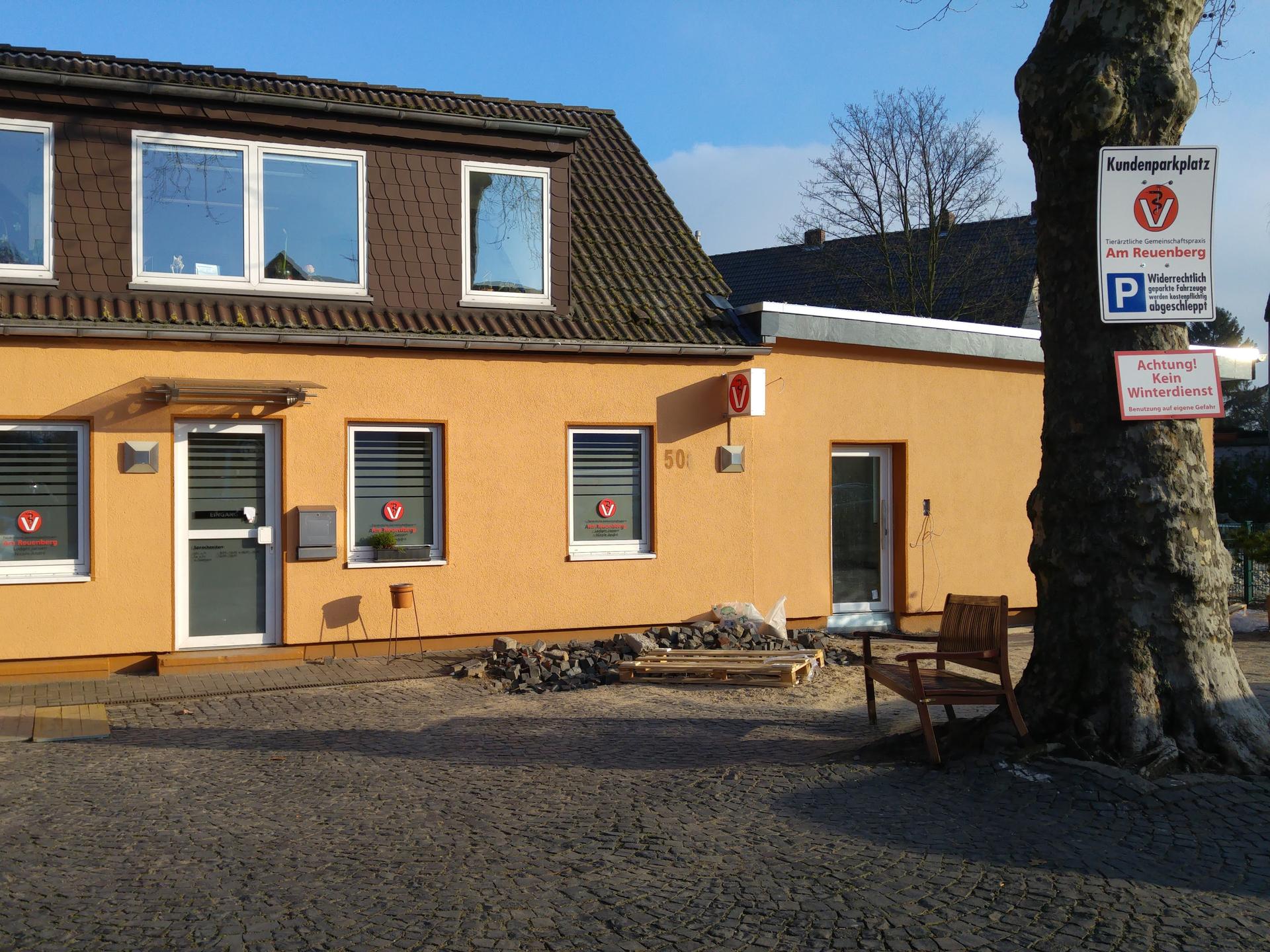 View 1 of AniCura Essen Reuenberg GmbH