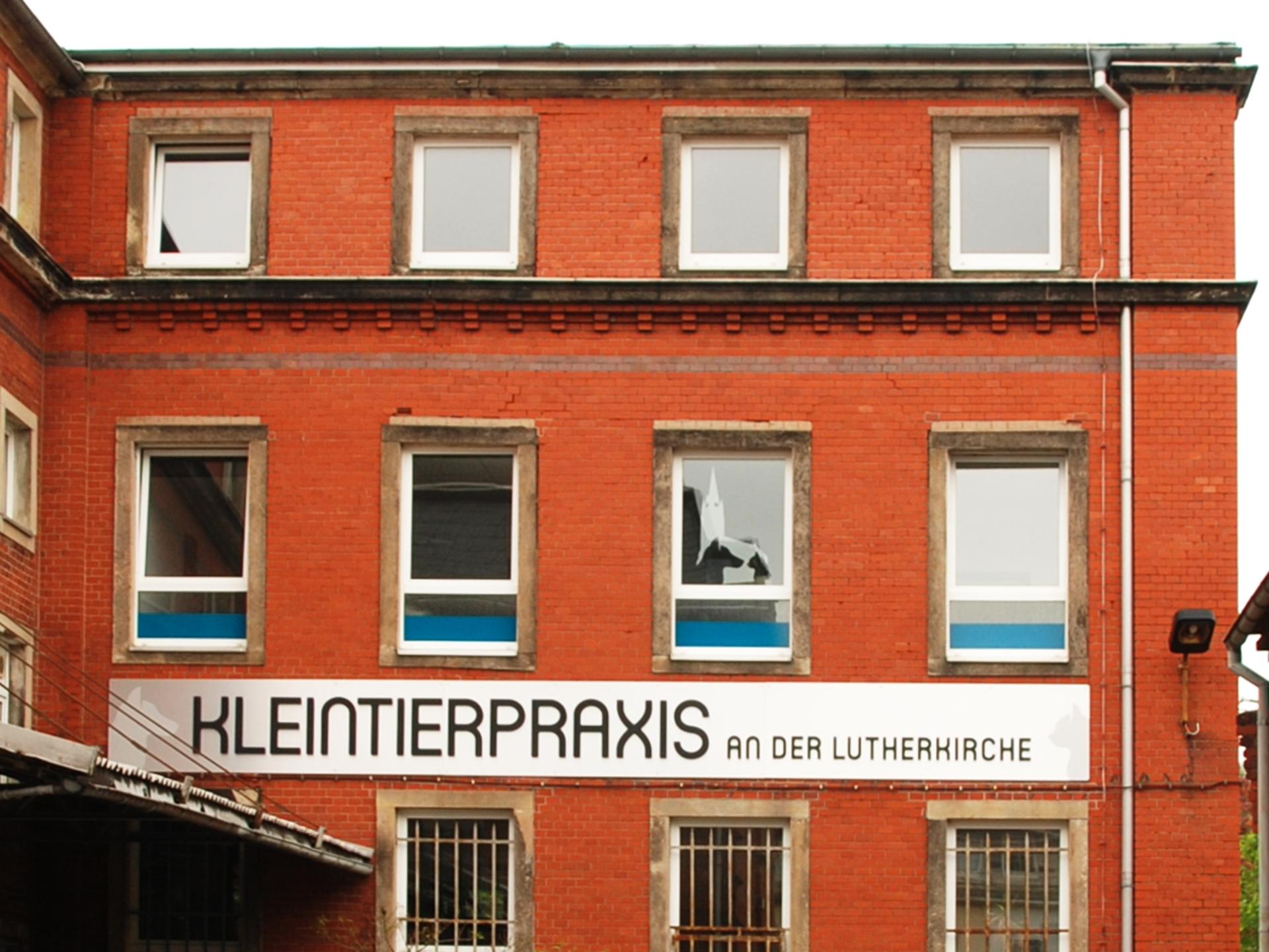 Ansicht 3 von Tierarztpraxis an der Lutherkirche in Limbach Oberfrohna, Straße des Friedens 86
