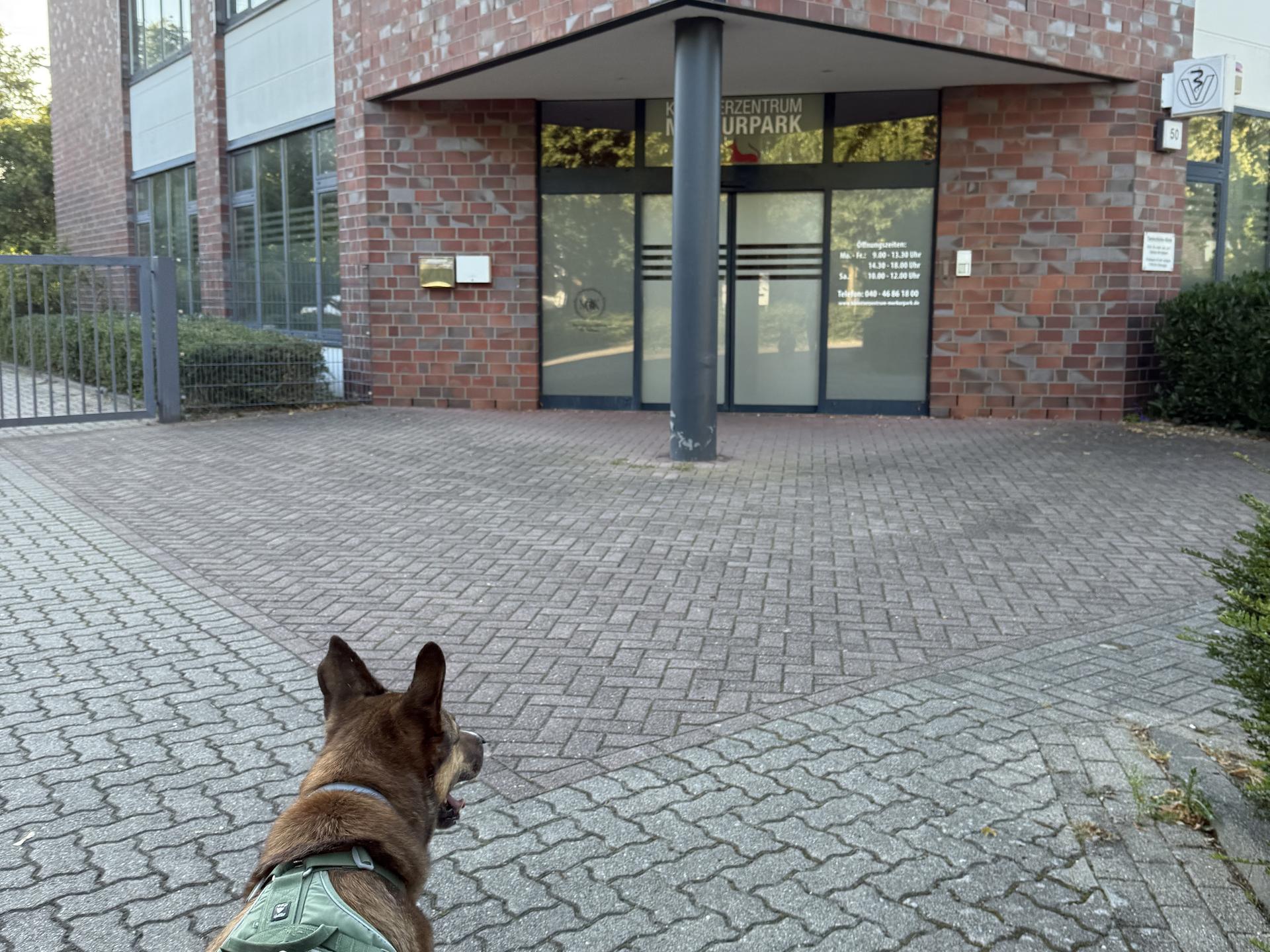 View 1 of Tierärzte IVC Evidensia GmbH - AHM Kleintierzentrum Merkurpark