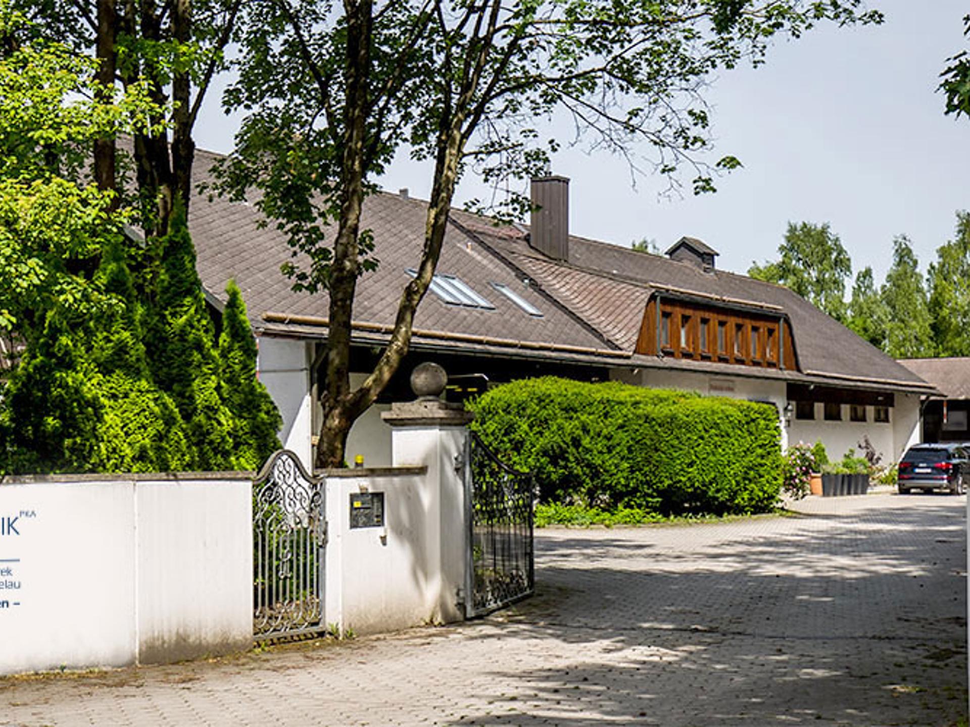 Ansicht 1 von Pferdeklinik Aschheim GmbH