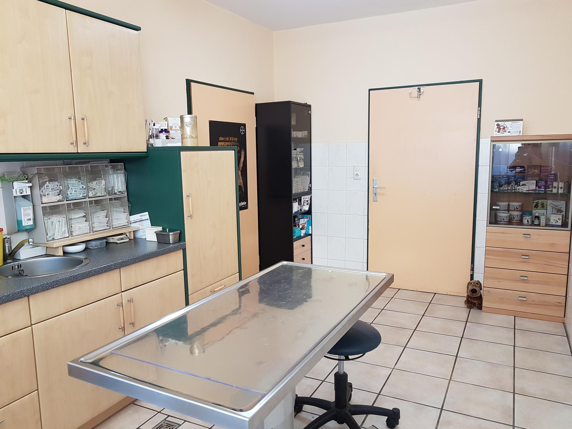 View 2 of Dr. med. vet. Anita Gruber