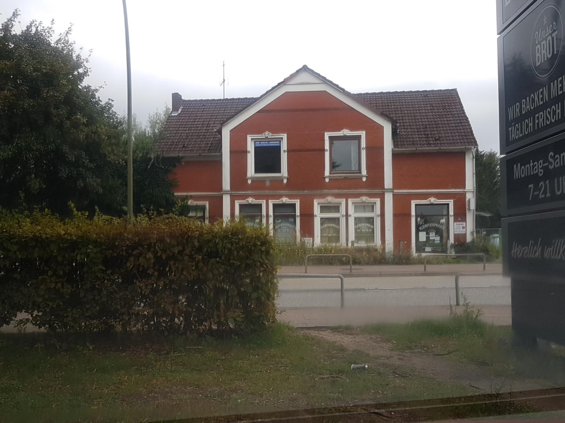 View 3 of Tierarztpraxis Schnelsen C.Geissler
