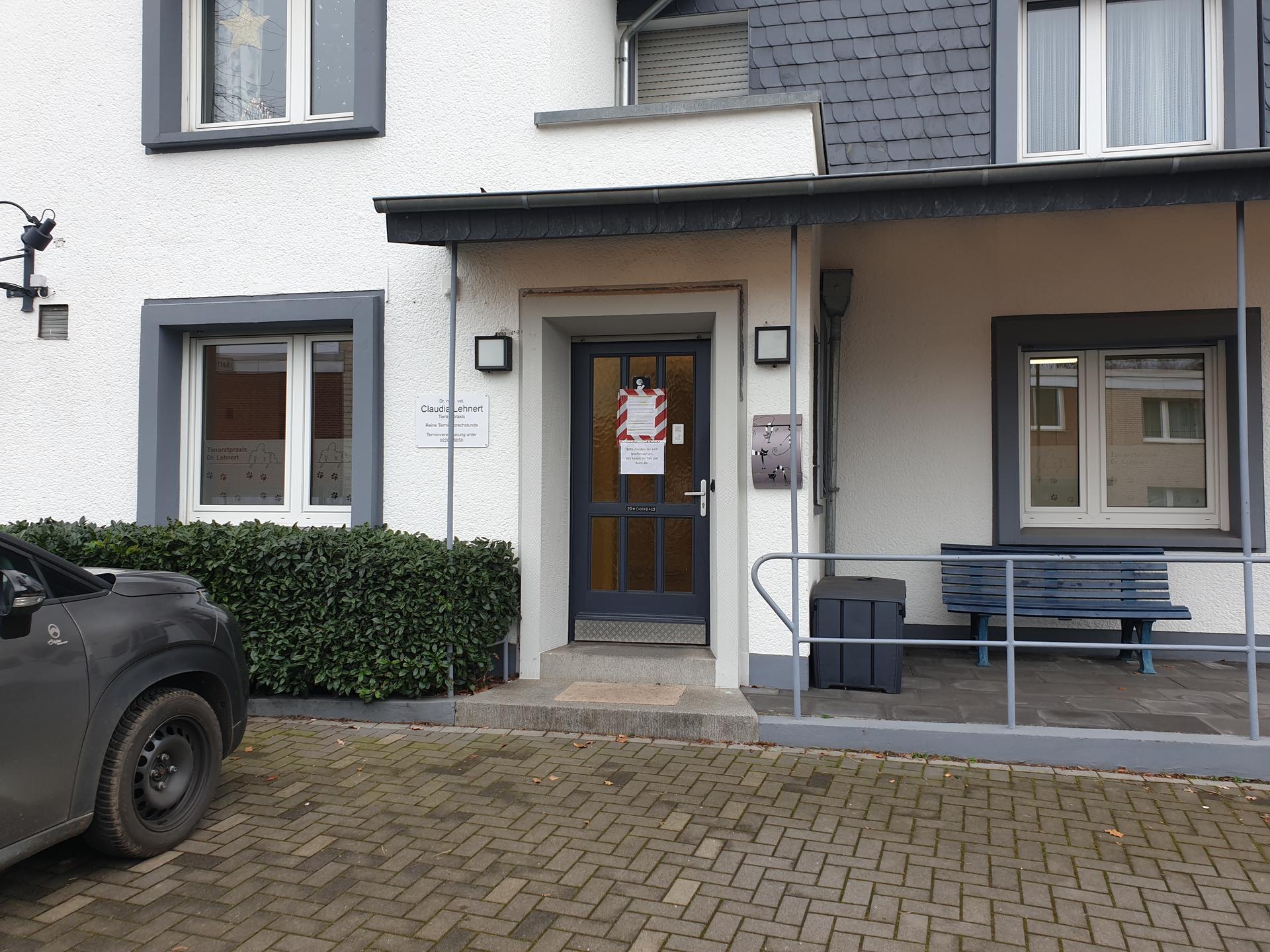 Ansicht 3 von Dr.med.vet. Claudia Lehnert Tierärztin