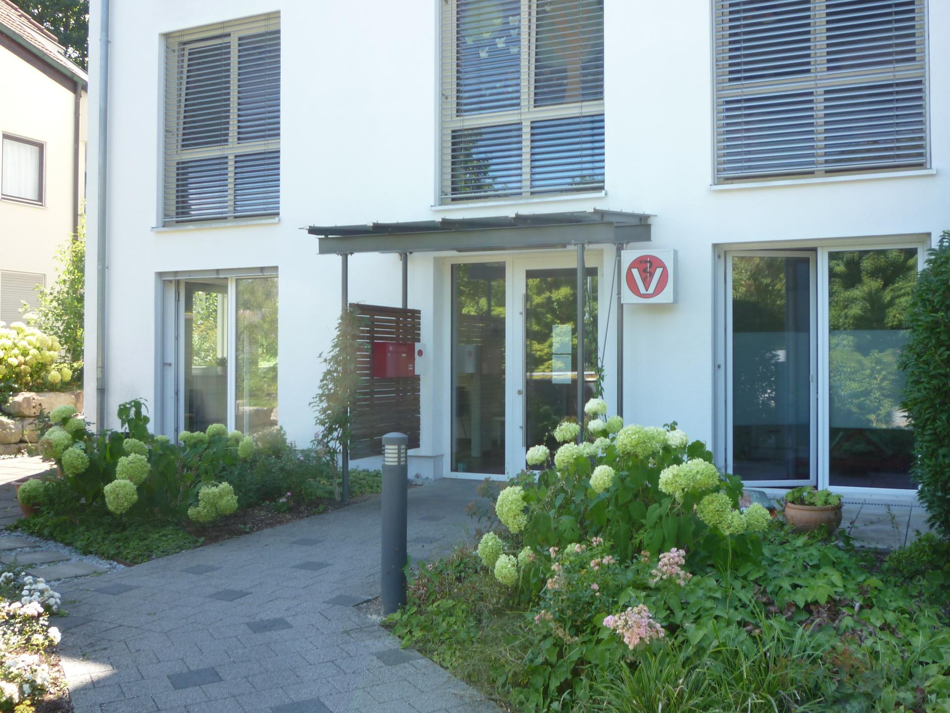 Ansicht 1 von Tierarztpraxis für Kleintiere und Pferde