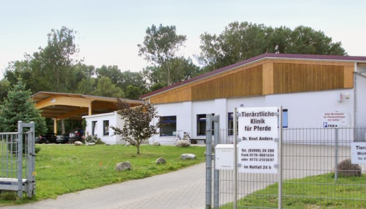 Vorschau von Tierärztliche Klinik f. Pferde - Dr. Knut Anders - Notfallbereitschaft f. Pferde